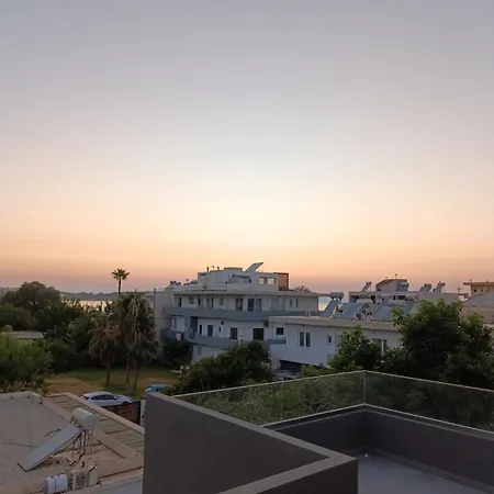 Mc Luxury Living Apartment