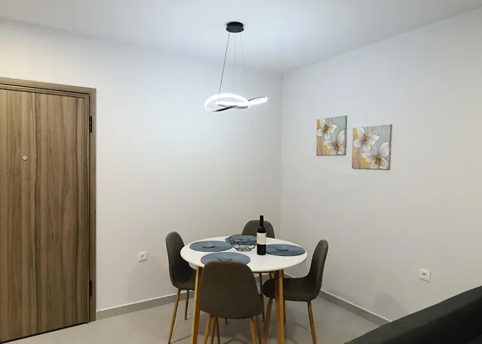 Mc Luxury Living Apartment