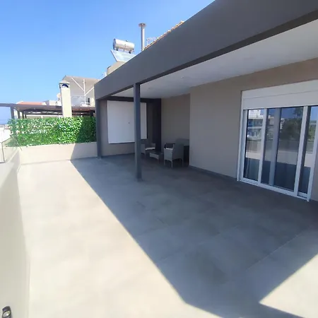 Mc Luxury Living Apartman Hriszí Aktí Haniá